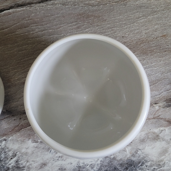 Ceramic Pear Lidded Container White Kitchenware Fruit Collectible Cottagecore - Picture 5 of 7